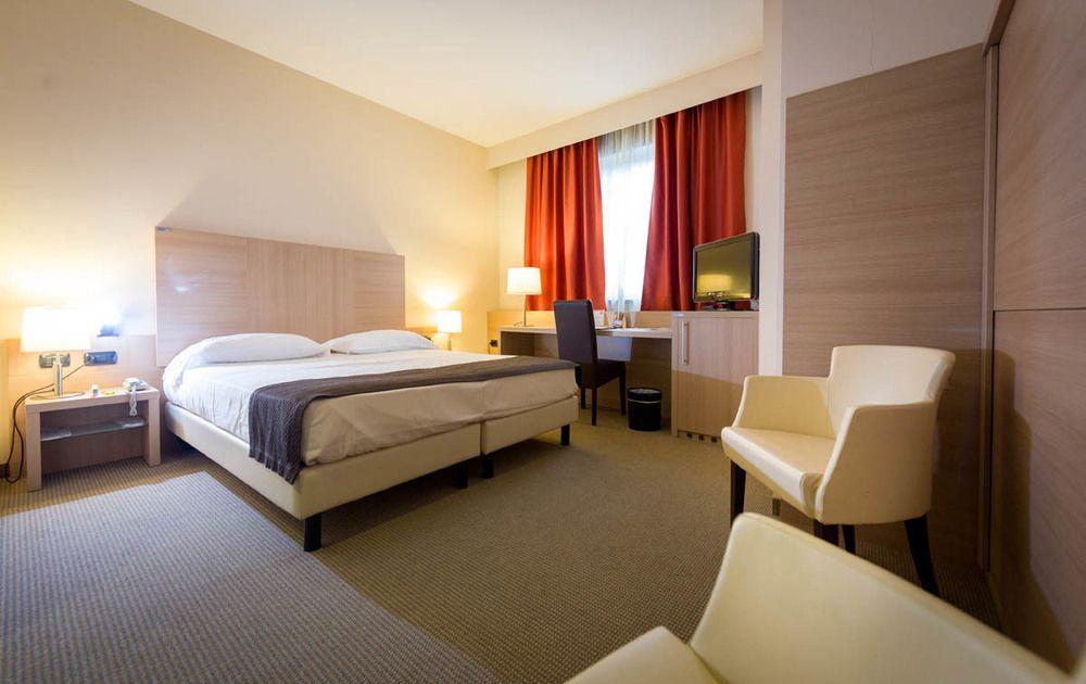 Torino Hotel San Luigi - Ristorante Trait D'Union 贝纳斯科 外观 照片