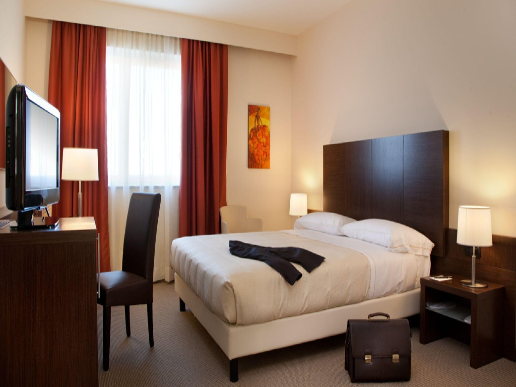 Torino Hotel San Luigi - Ristorante Trait D'Union 贝纳斯科 外观 照片