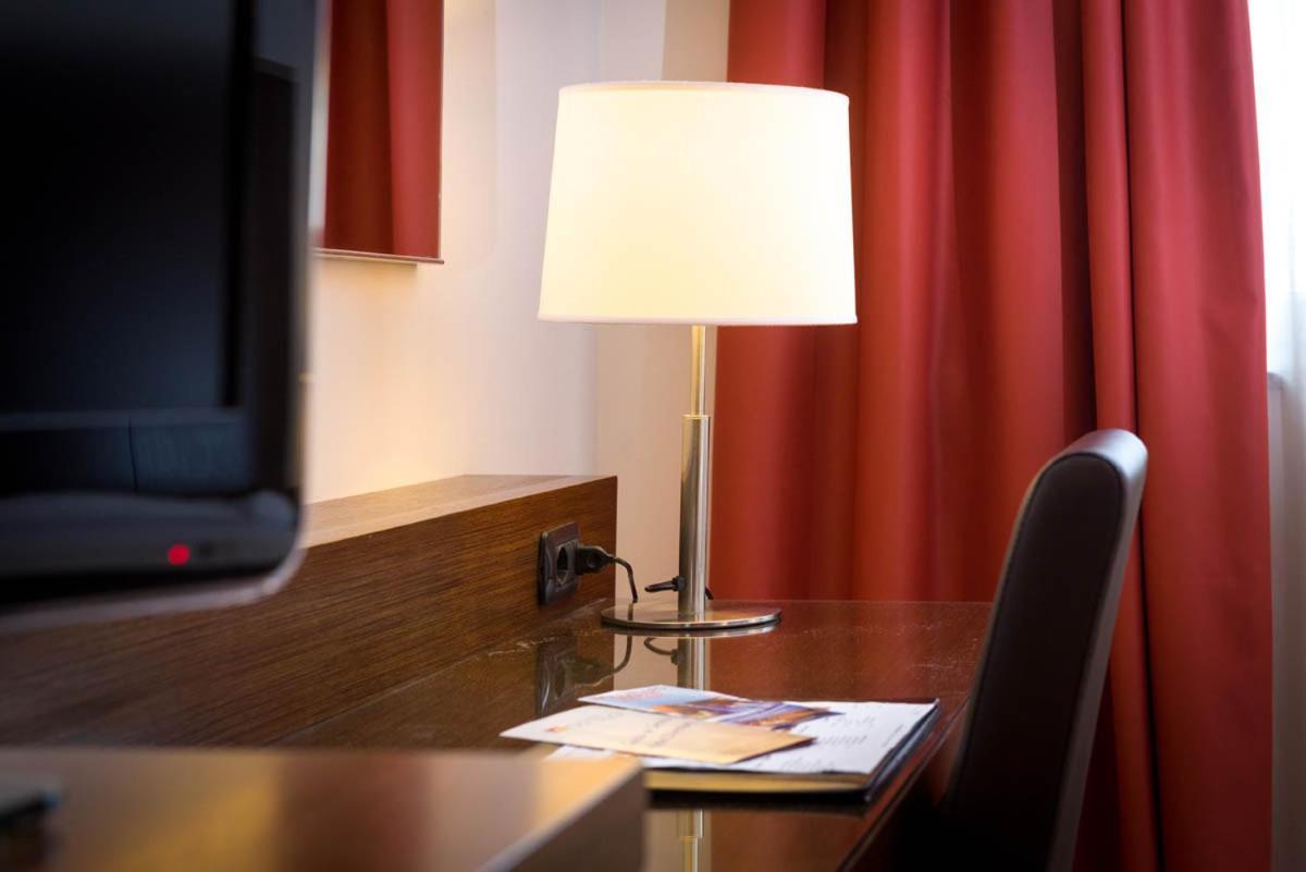 Torino Hotel San Luigi - Ristorante Trait D'Union 贝纳斯科 外观 照片