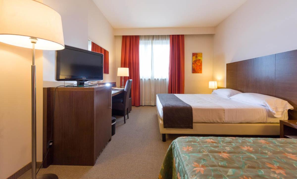 Torino Hotel San Luigi - Ristorante Trait D'Union 贝纳斯科 外观 照片